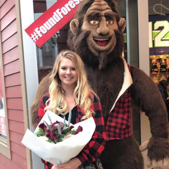 Meet your Posher, Madeline - Picture 1 of 1